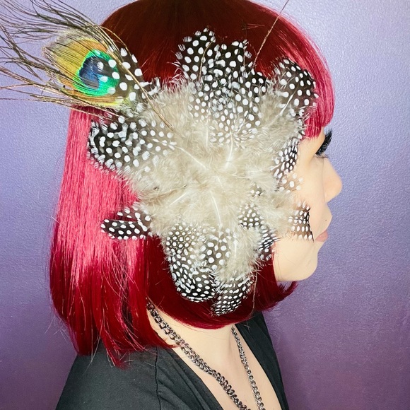 Peacock Feathered Headpiece 🦚 - Picture 6 of 15